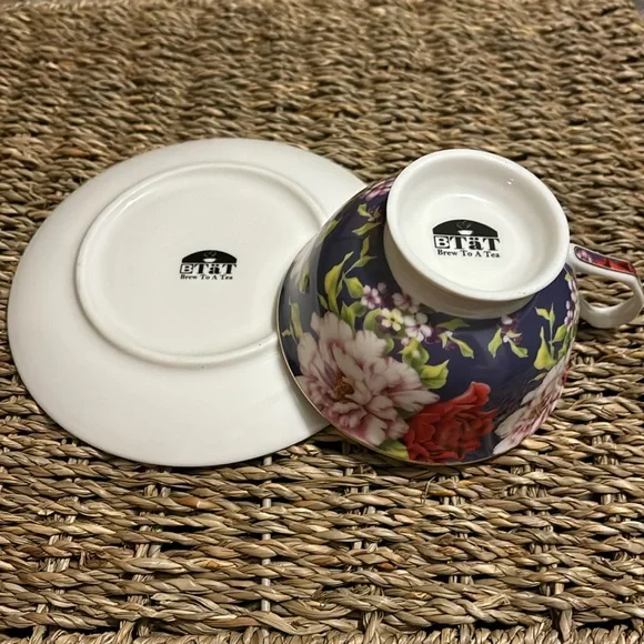 {SHEIN} floral teacup and saucer - Picture 3 of 3